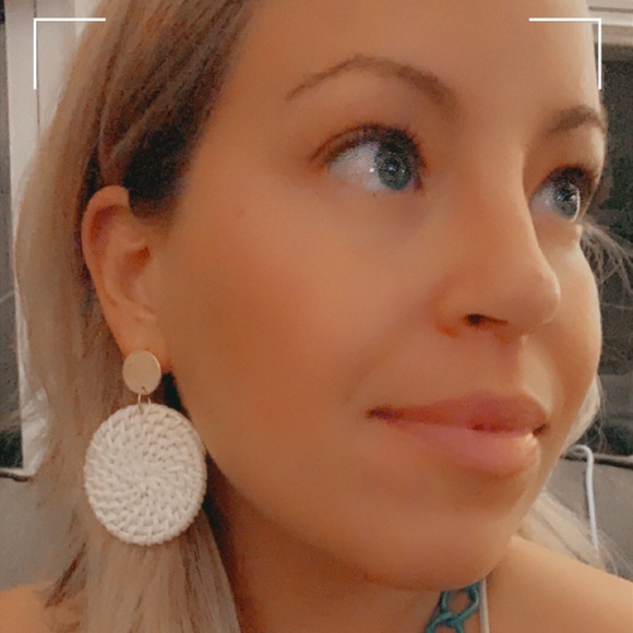 Diamond rattan lightweight statement earrings - Picture 3 of 3